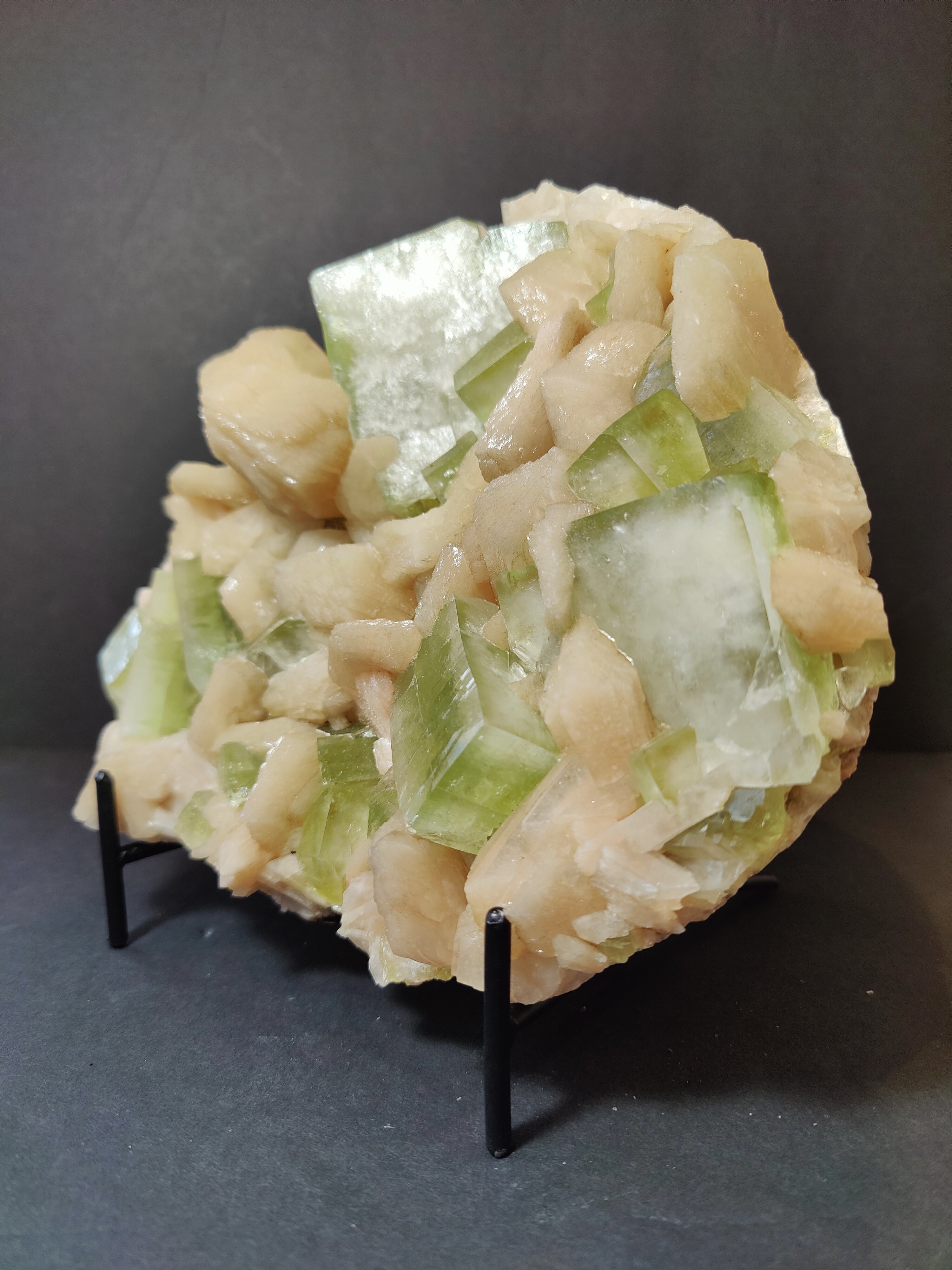 Green Apophyllite Cubes with Peach Stilbite Specimen 1,784g by Rare Earth Gallery - product image 3 for Resin Society