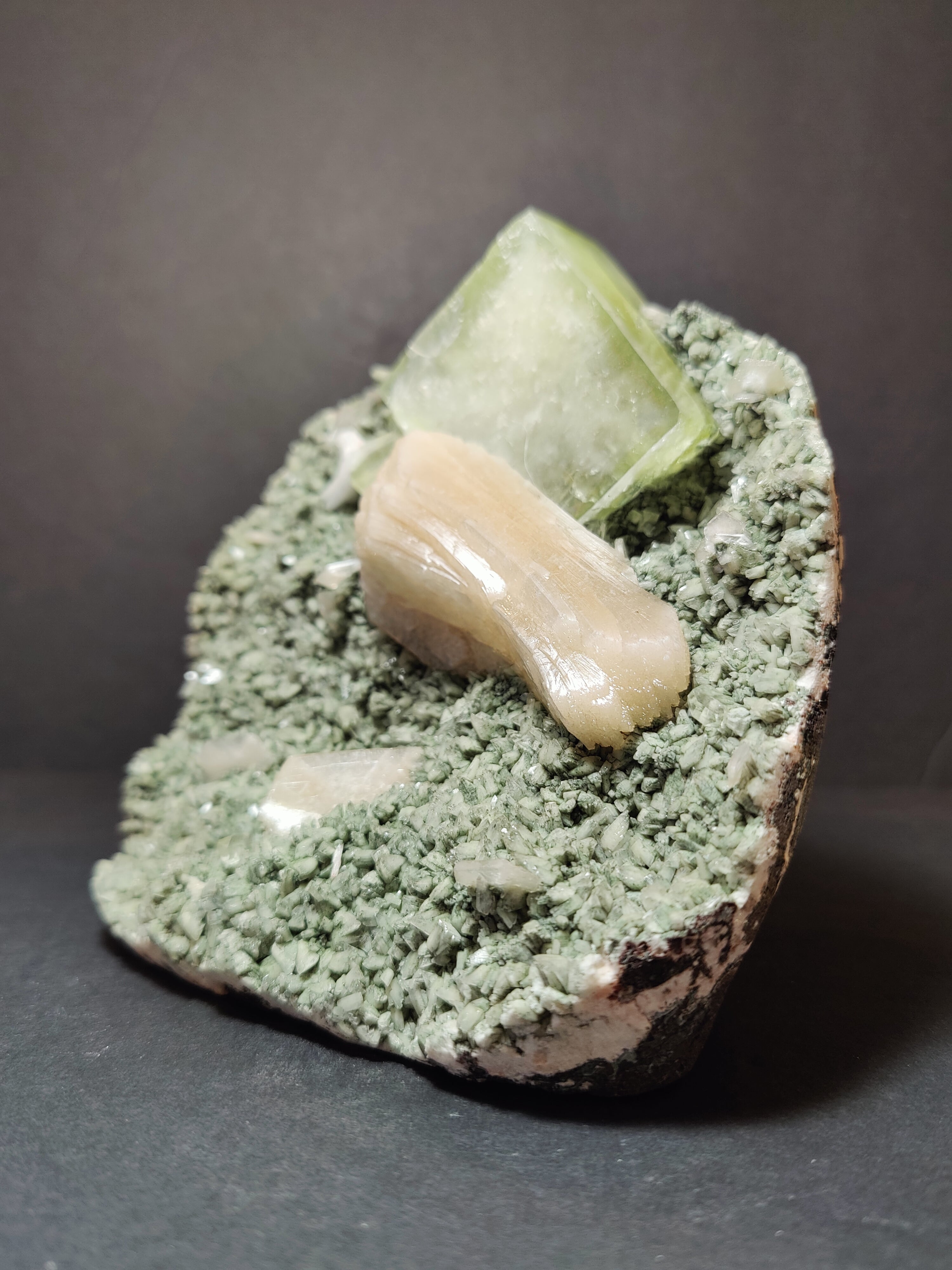 Green Apophyllite Cubes by Rare Earth Gallery - product image 2 for Resin Society