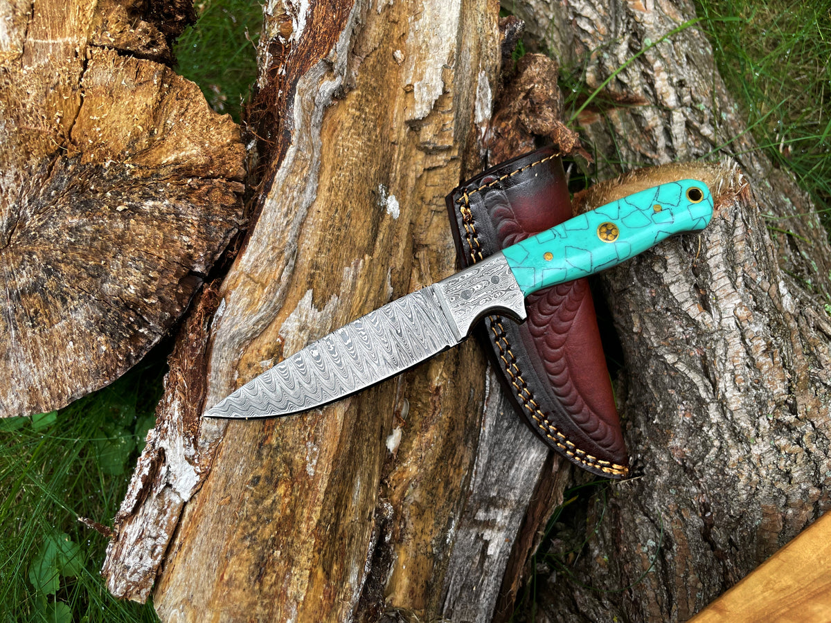 Custom handmade forged Damascus steel hunting knife blade with acrylic diamond wood scales and leather sheath