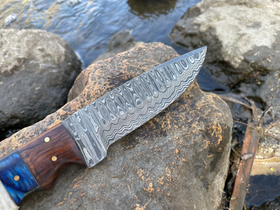 Handmade High Carbon Damascus Steel Hunting Knife/leather sheath, finger grooves TK-031 detail image - Resin Society
