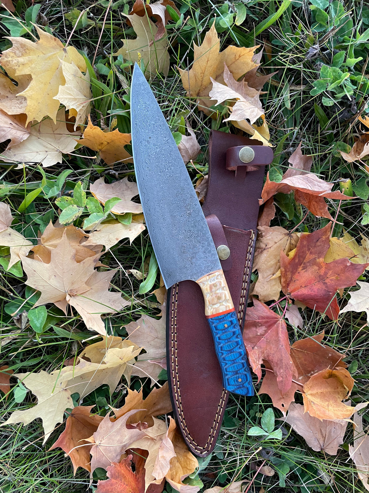 Damascus Steel Custom Cheff Knife TK-043 with layered steel blade and fragmented diamond wood handle