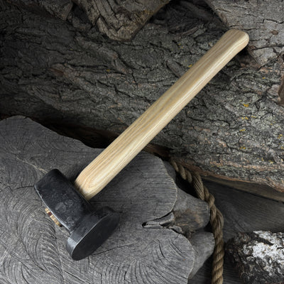 Hand-forged double blacksmith's hammer with ash wood handle weighing 1.5 kg
