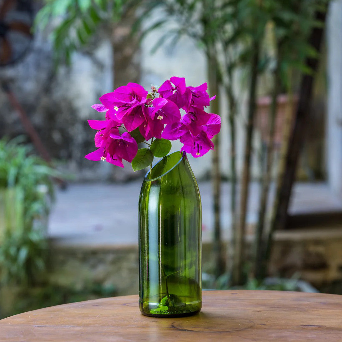 Kilua Vase by Mbare Ltd - product image 2 for Resin Society