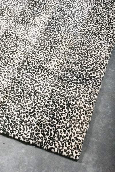 Leopard Printed – Designer Wool Rug by Homelosophy