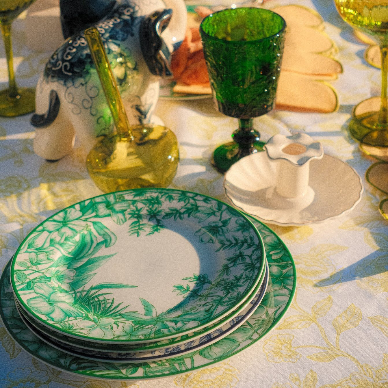 Monsoon Verdant Starter Plate - Case of 12 Plates (+3 Bonus Plates) by Ro'Table - product image 10 for Resin Society