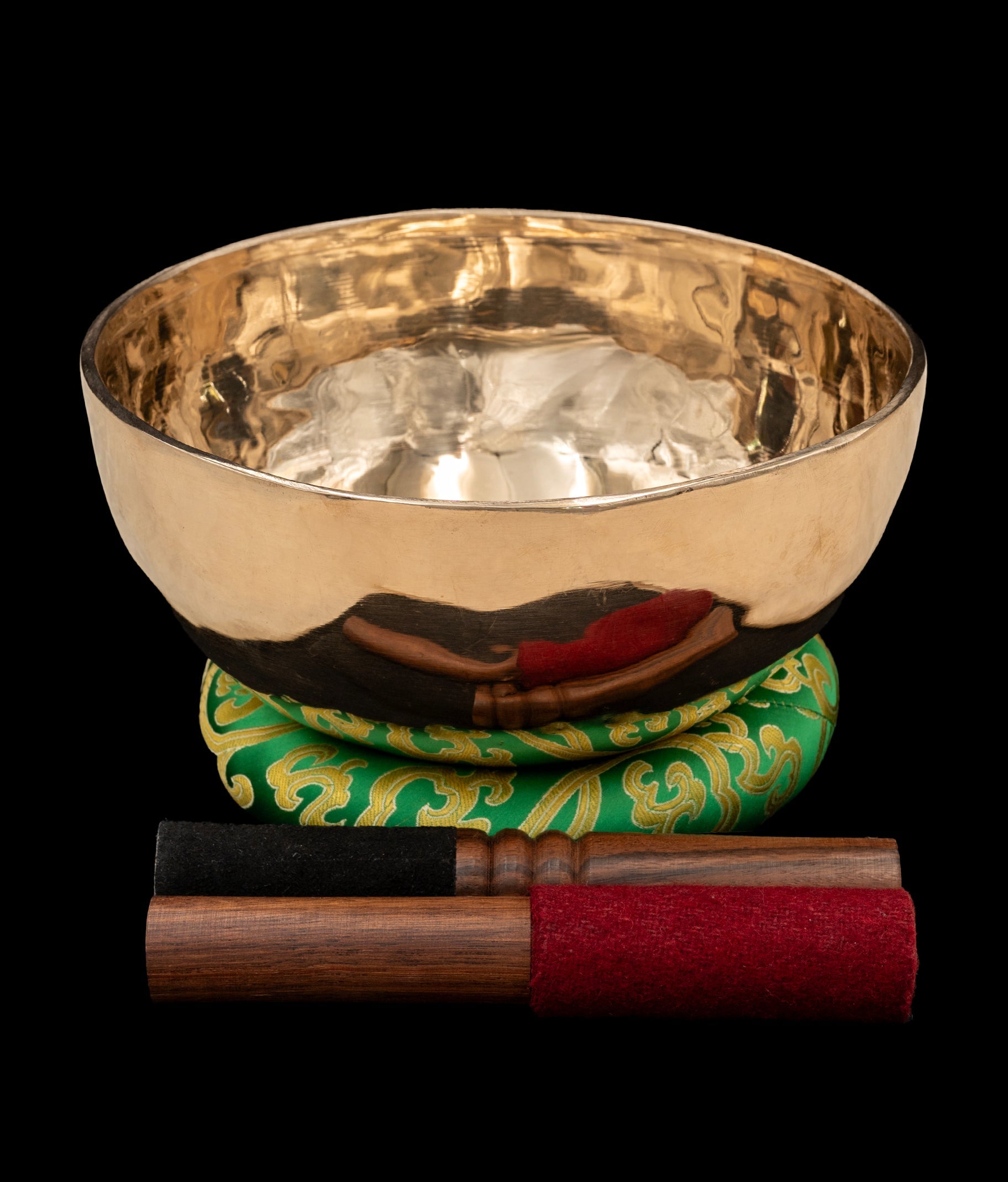 Polished bronze New Thadobati Singing Bowl with ring cushion and two mallets