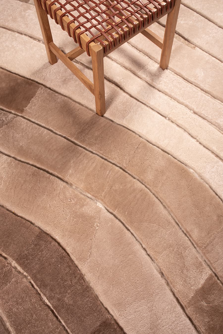 OMBRÉ – Custom Made Shearling and Cowhide Rug by Homelosophy