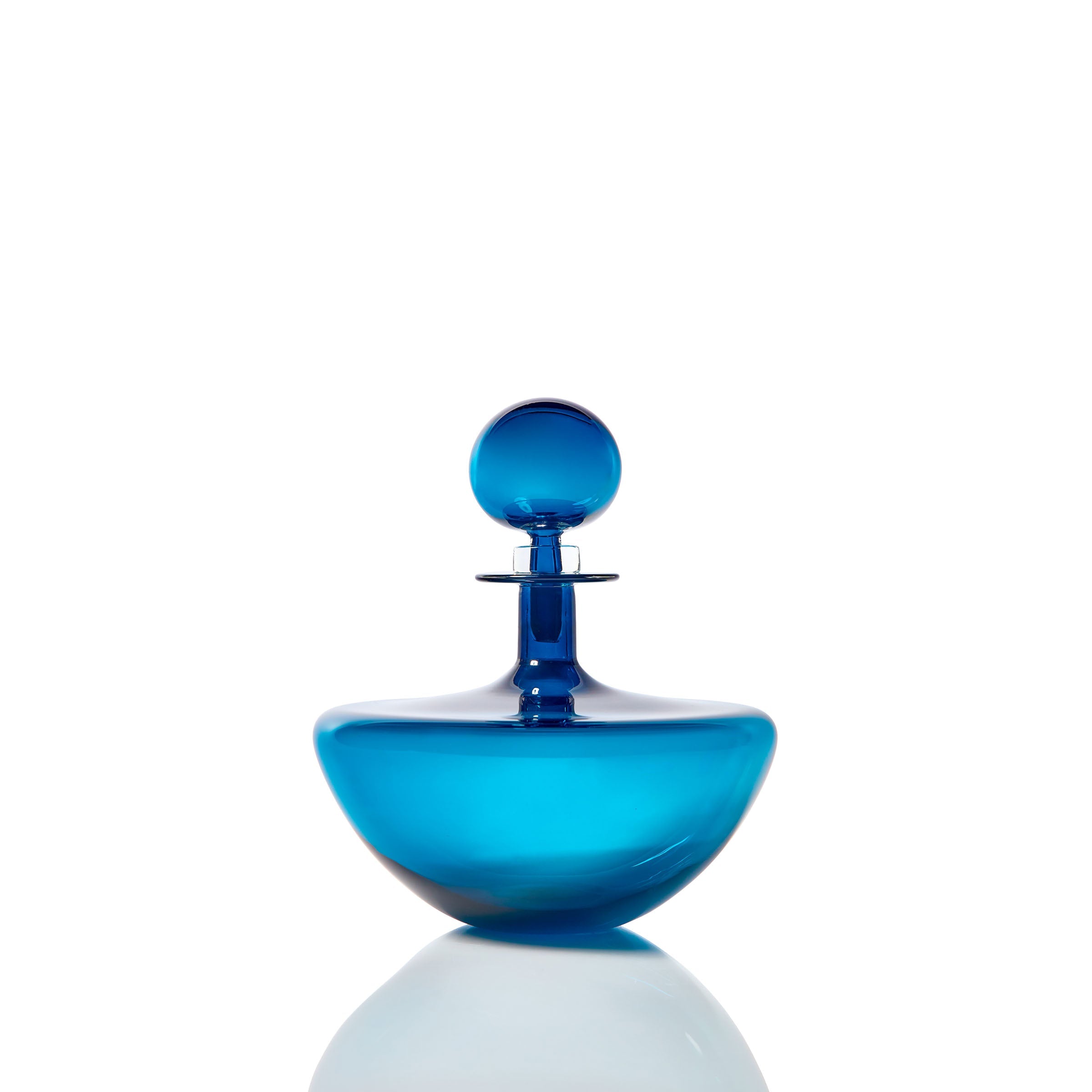 Petite Low Arc Decanter by Joe Cariati - product image 5 for Resin Society