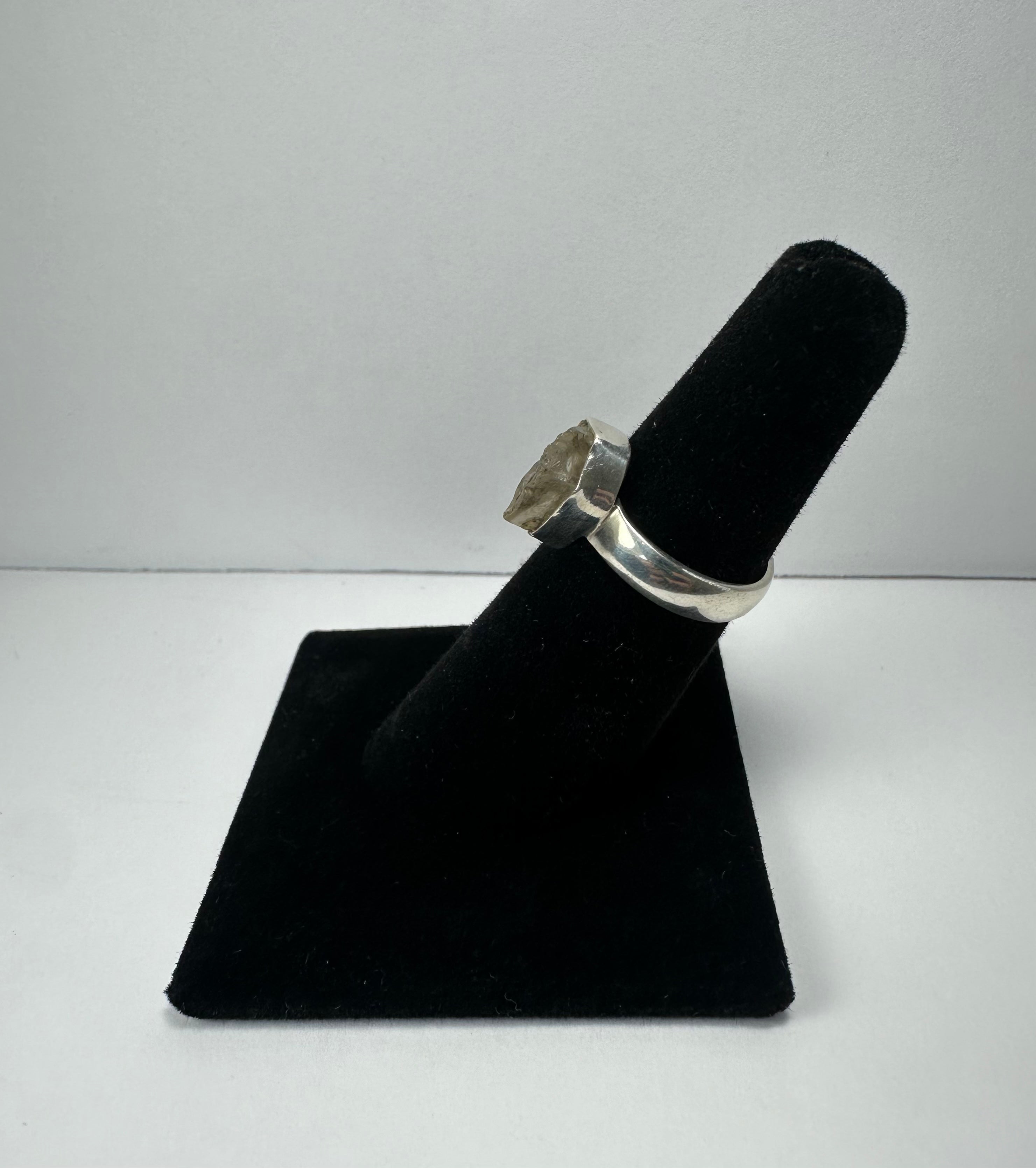 Quartz Ring - Size 6 by Rare Earth Gallery - product image 4 for Resin Society