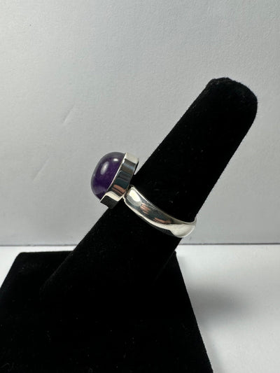 Amethyst Ring - Size 6 by Rare Earth Gallery - product image 4 for Resin Society