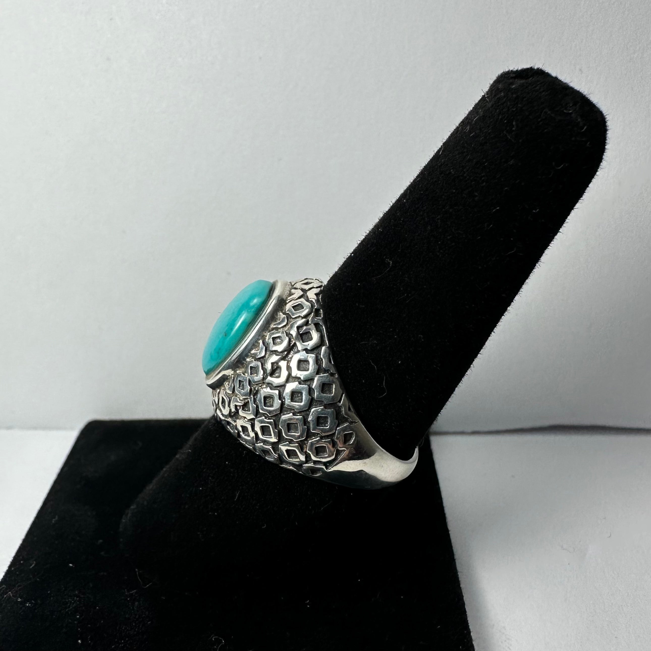Turquoise Ring - Size 8 by Rare Earth Gallery - product image 2 for Resin Society