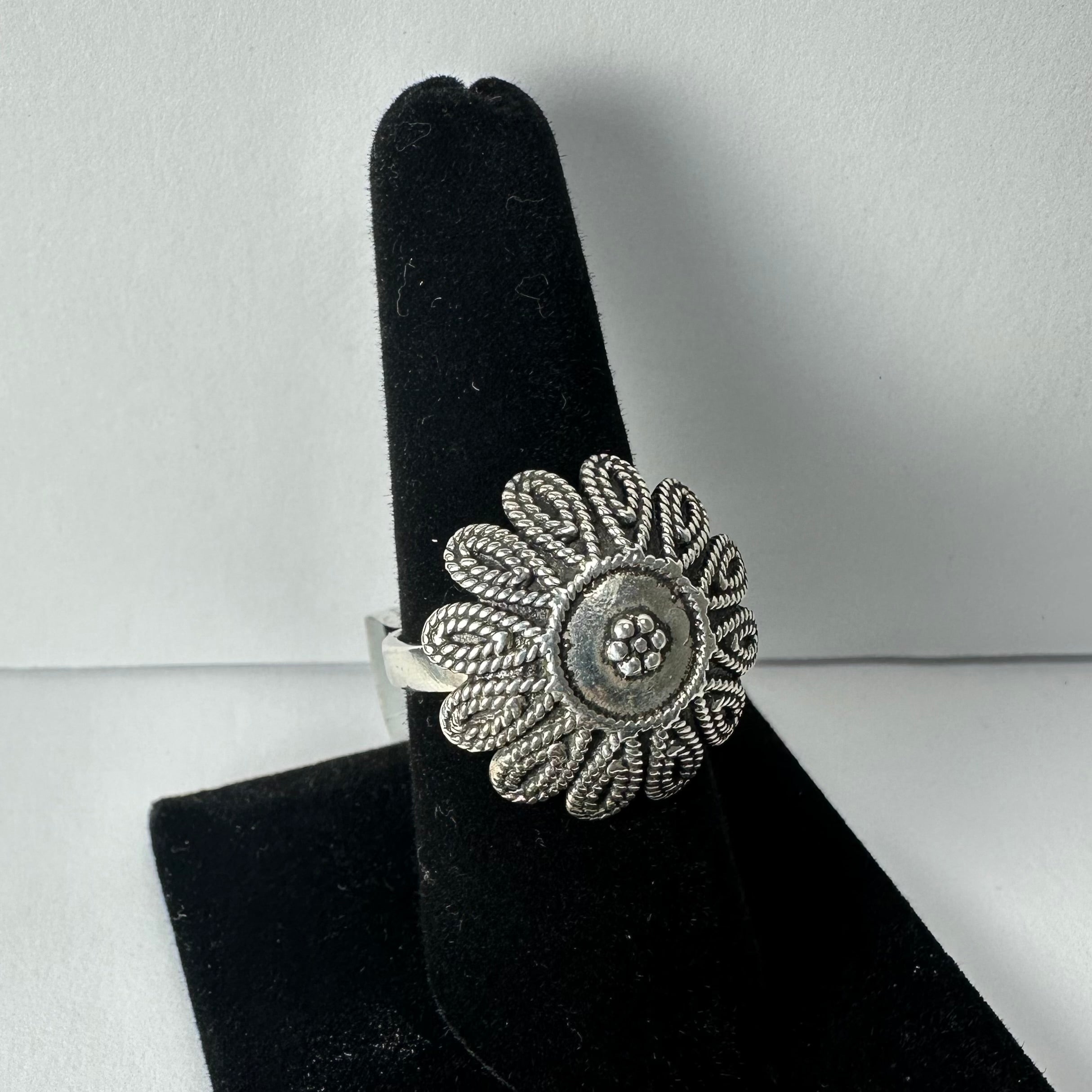 .925 Sterling Silver Flower Ring - Size 8 by Rare Earth Gallery - product image 4 for Resin Society