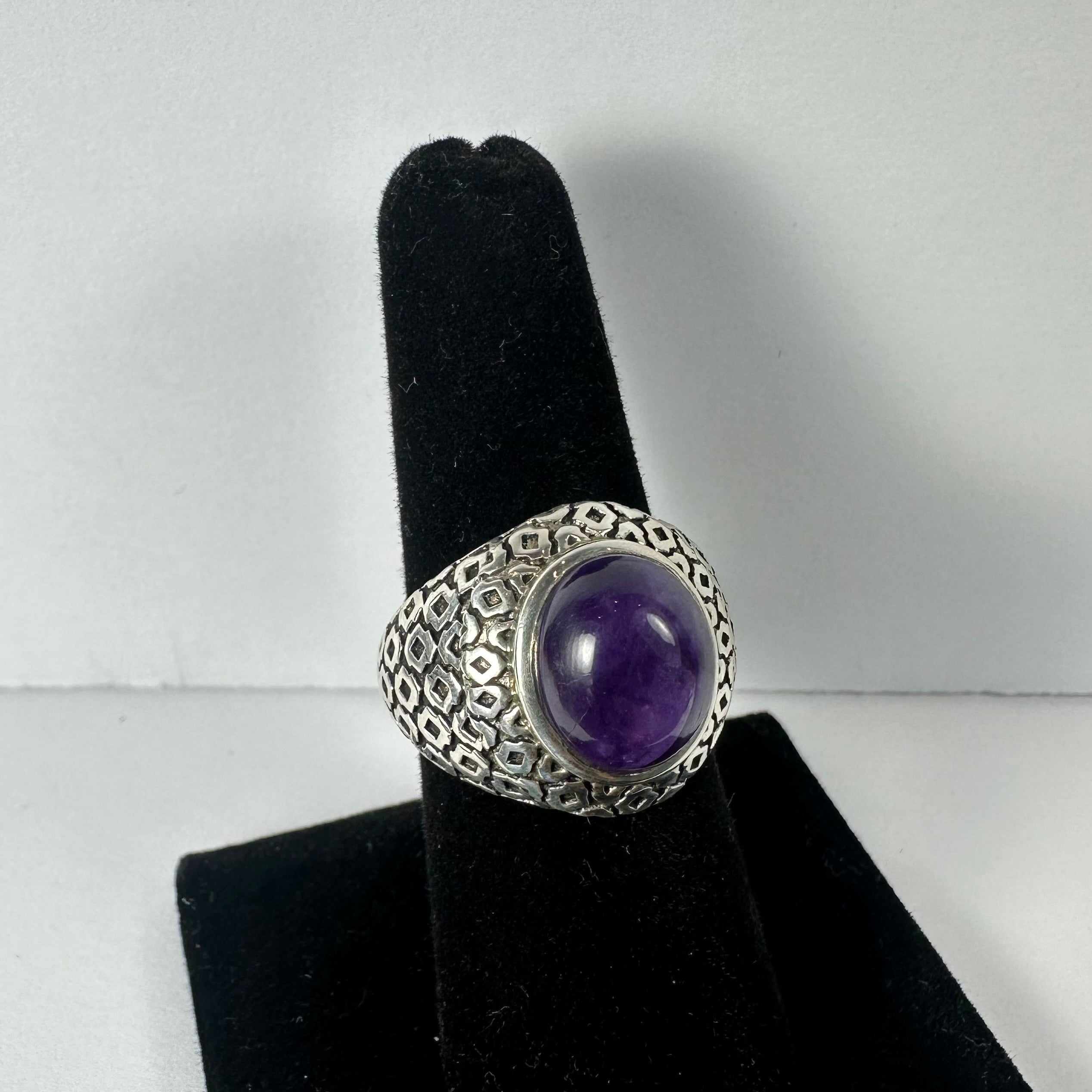 Amethyst Ring - Size 8 by Rare Earth Gallery - product image 3 for Resin Society