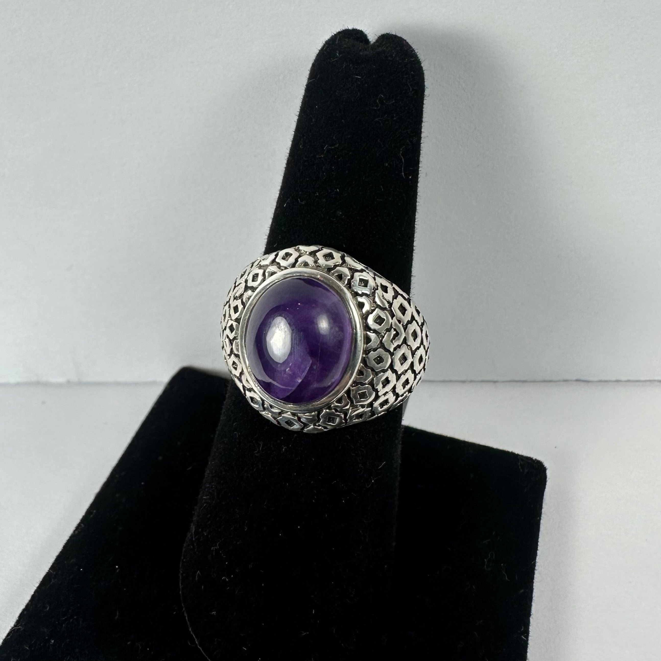 Amethyst Ring - Size 8 by Rare Earth Gallery - product image 4 for Resin Society