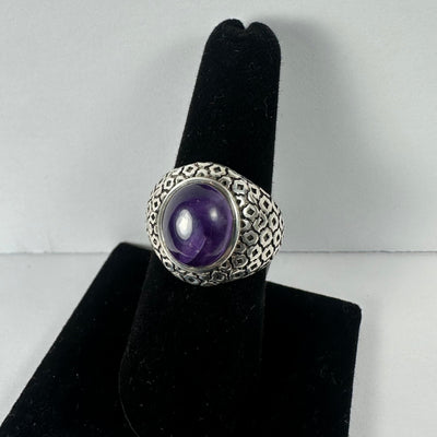 Amethyst Ring - Size 8 by Rare Earth Gallery - product image 4 for Resin Society