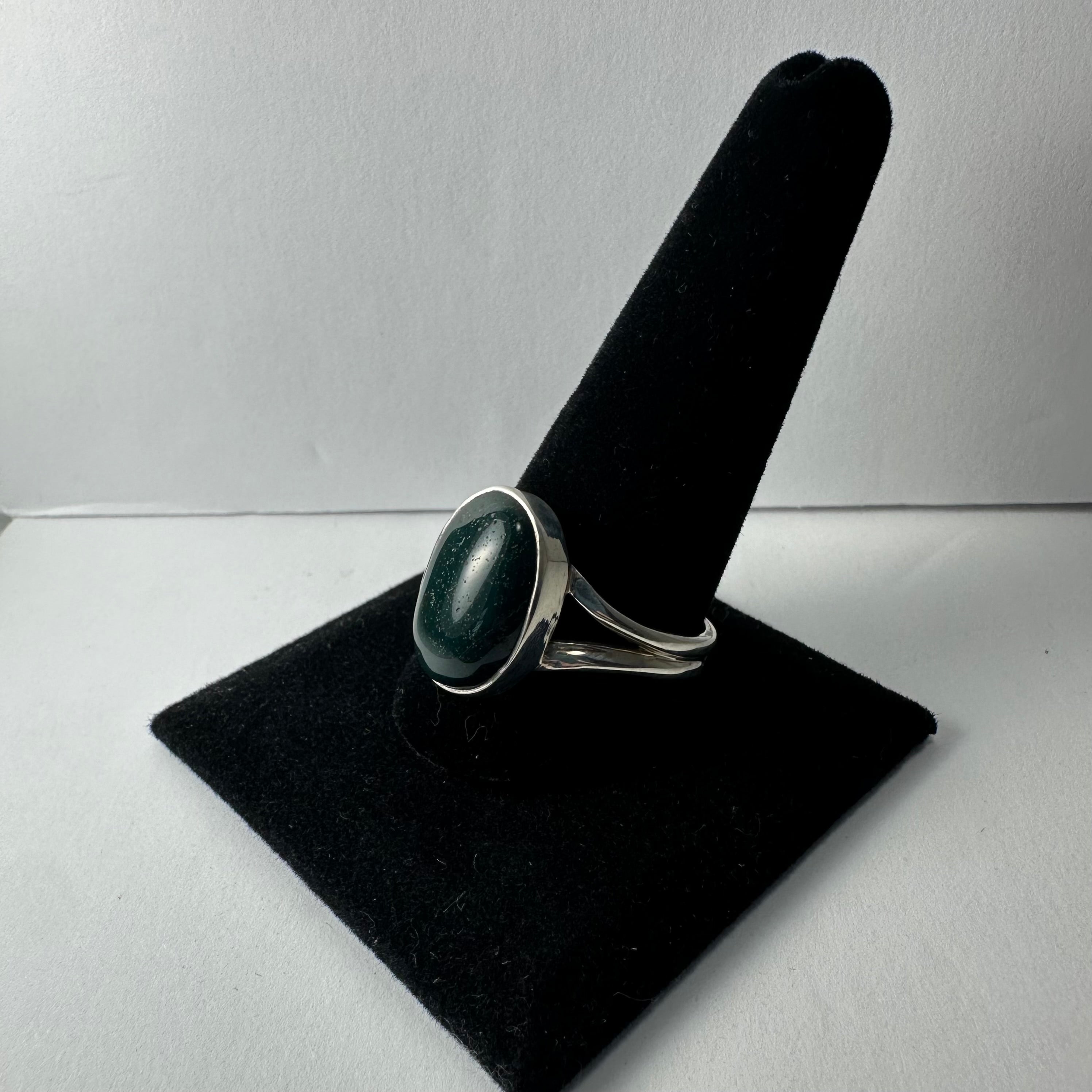Green Serpentine Ring - Size 13 by Rare Earth Gallery - product image 3 for Resin Society
