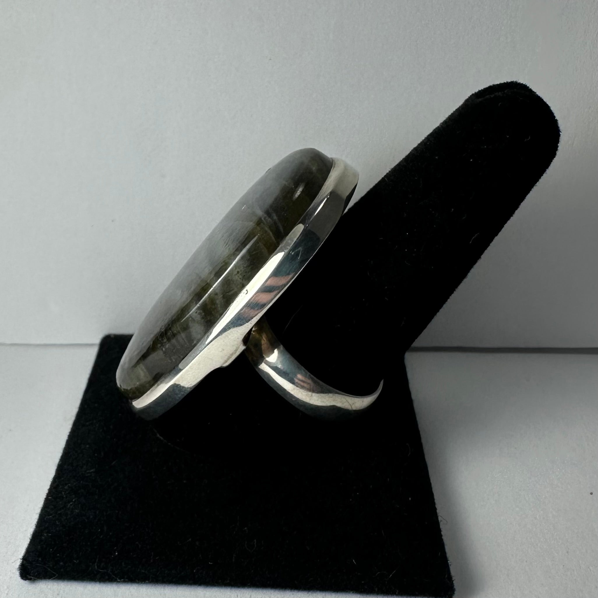 Labradorite Ring - Size 10.5