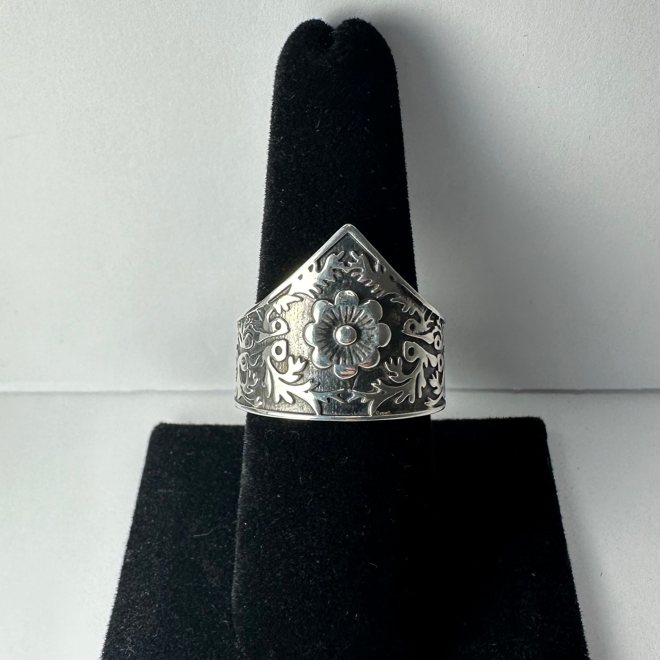 .925 Sterling Flower Ring - Size 10.5