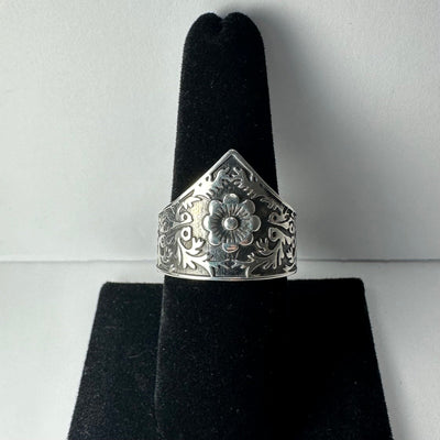 .925 Sterling Flower Ring - Size 10.5