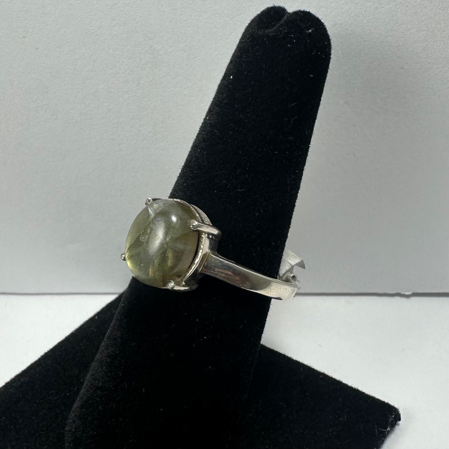 Labradorite Ring - Size 10.5