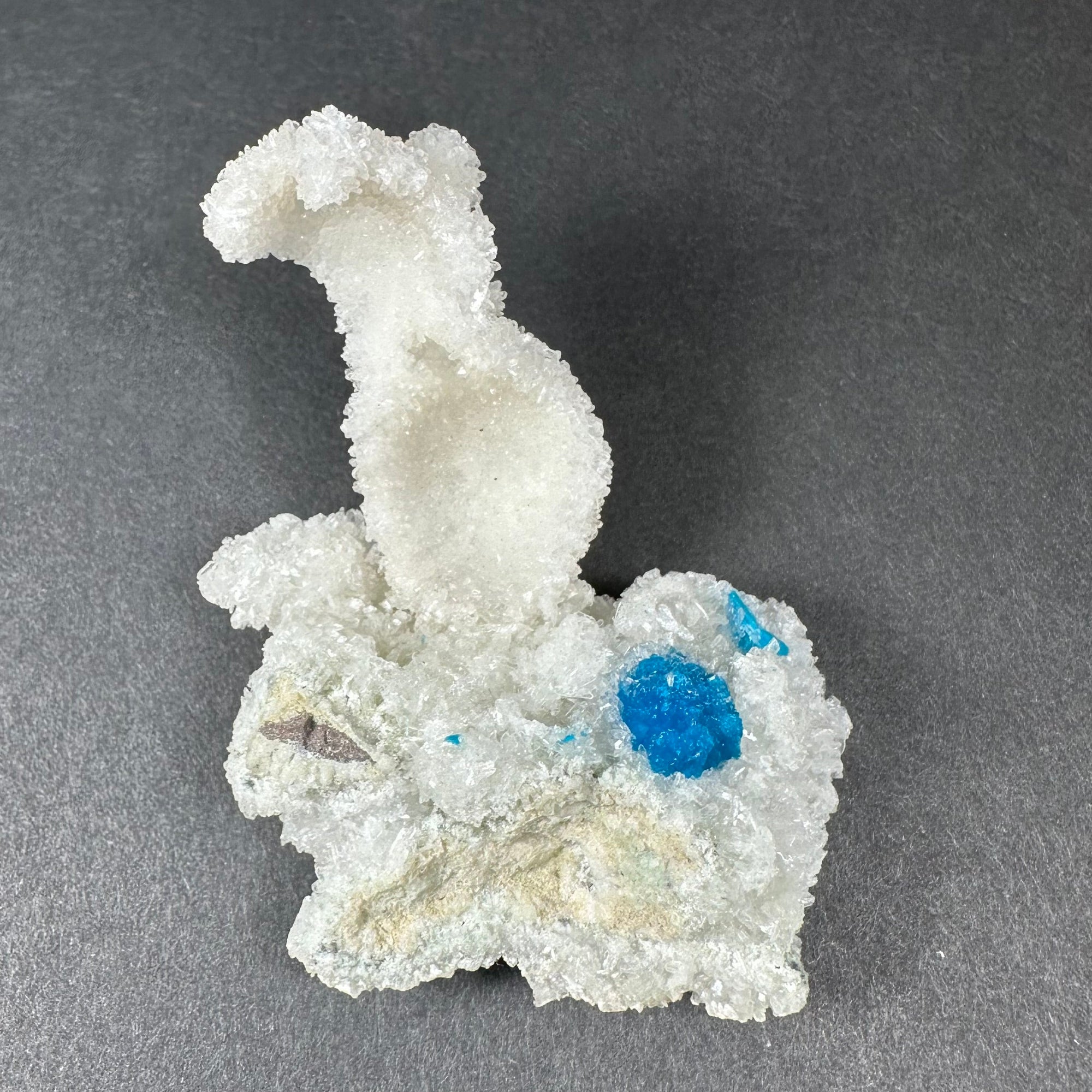 Cavansite Ball 'Floater' on White Stilbite mineral specimen from Pune, India