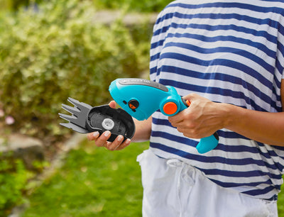 Battery Grass and Shrub Shear