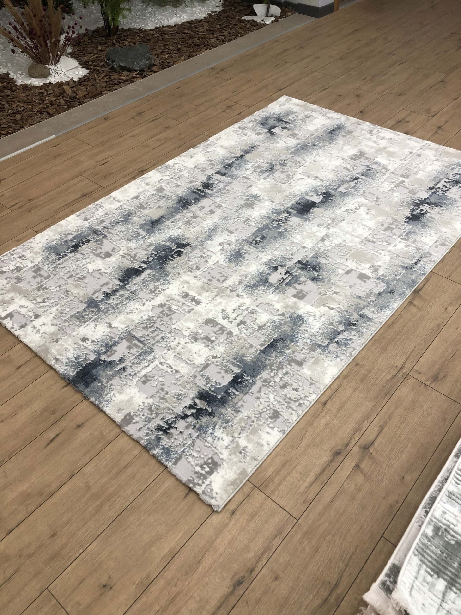Enya Rug detail image - Resin Society