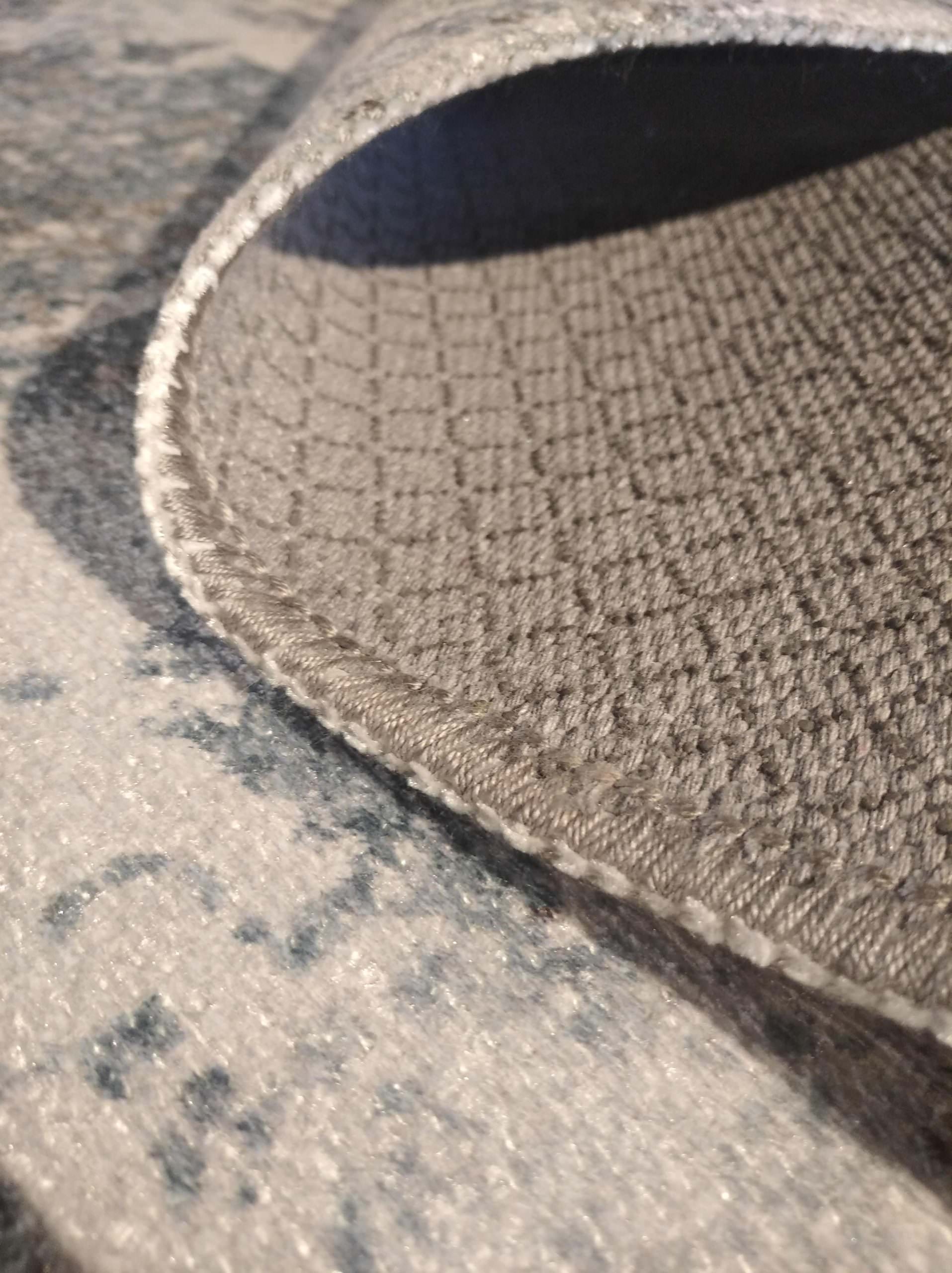 Goldy Rug detail image - Resin Society