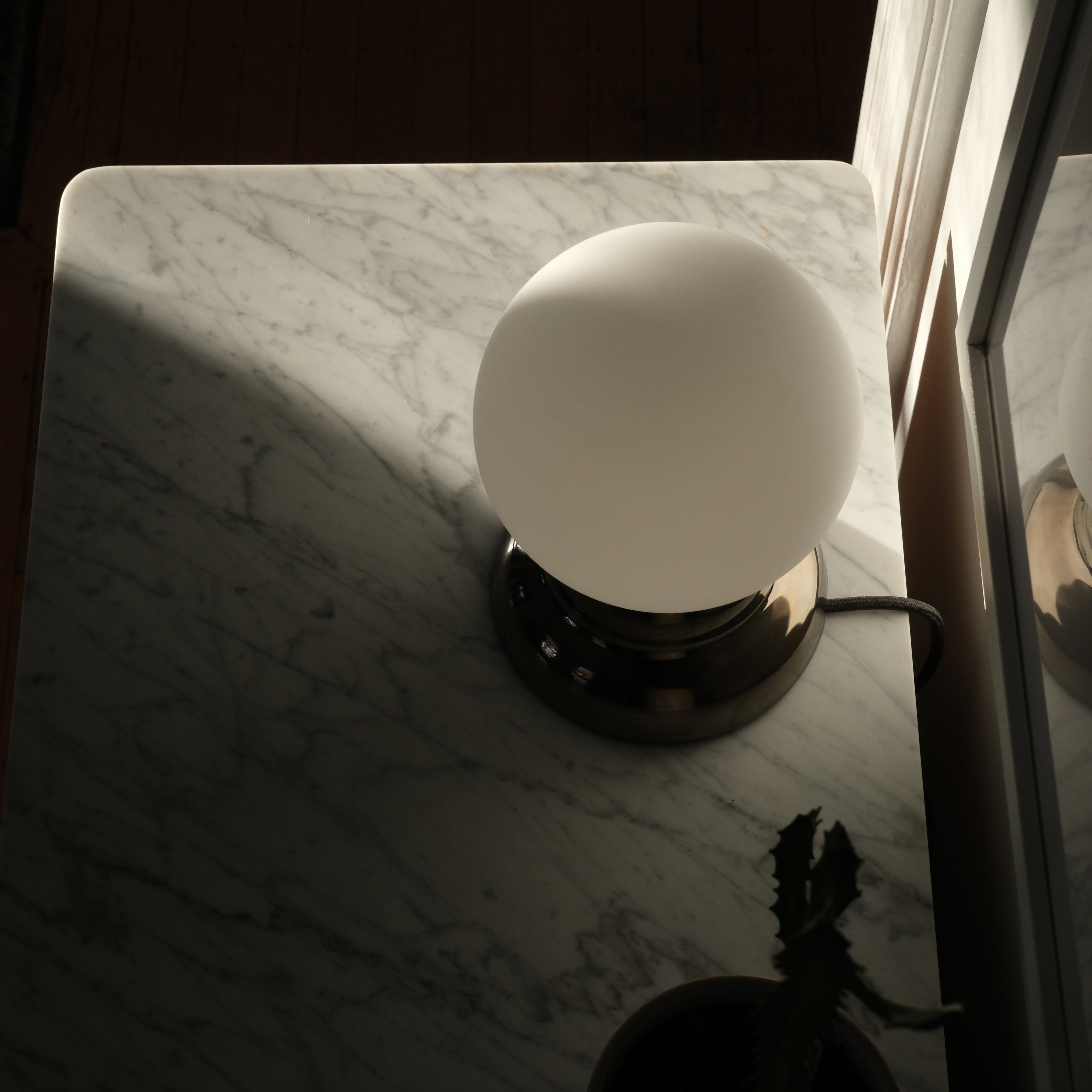 Ripple II Table Lamp by Misewell - product image 3 for Resin Society