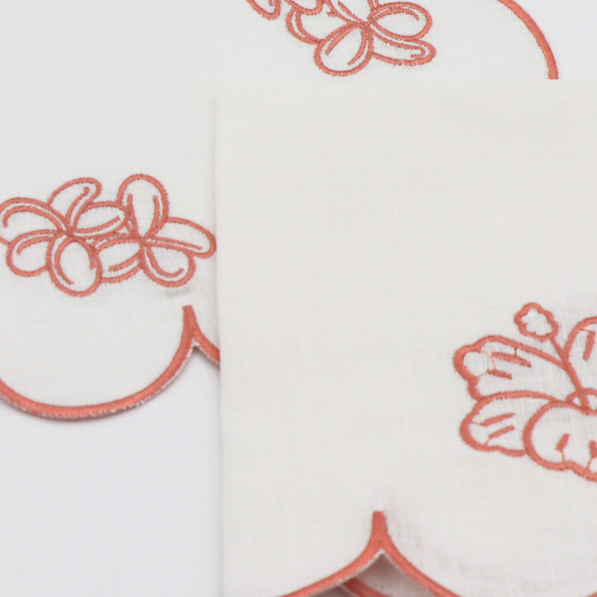 Rosette Ivory Napkin - Set of 4 by Ro'Table - product image 3 for Resin Society