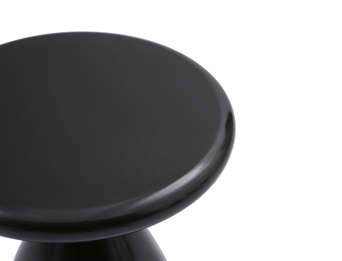 Ayla Side Table detail image - Resin Society