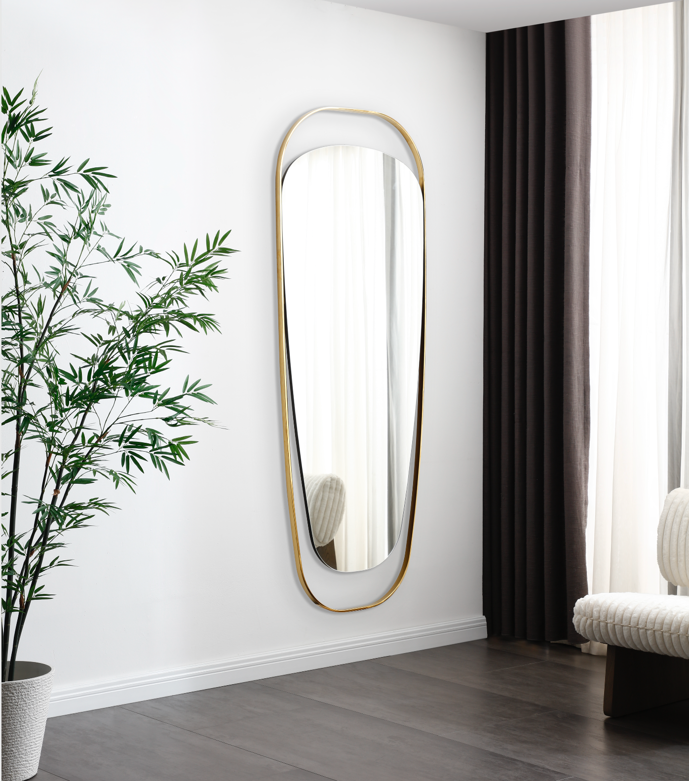 Matilda Wall Mirror detail image - Resin Society