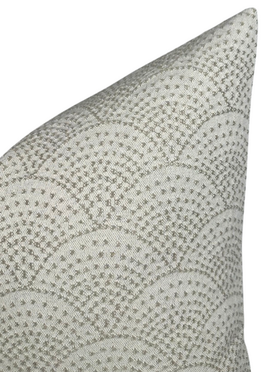 Scalloped Woven Pillow Cover in Natural