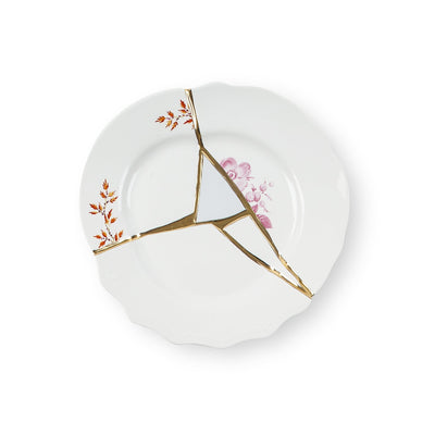 Kintsugi Dessert plate 02 by DEKOR - Resin Society