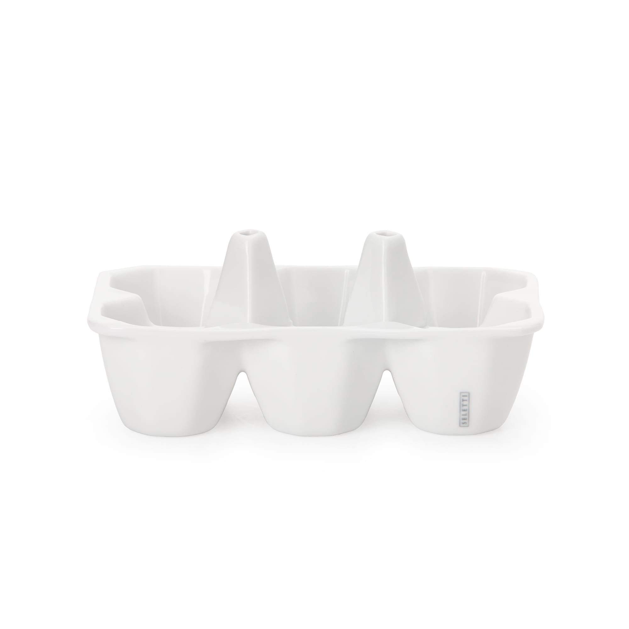 Estetico Quotidiano The Egg Holder by DEKOR - Resin Society