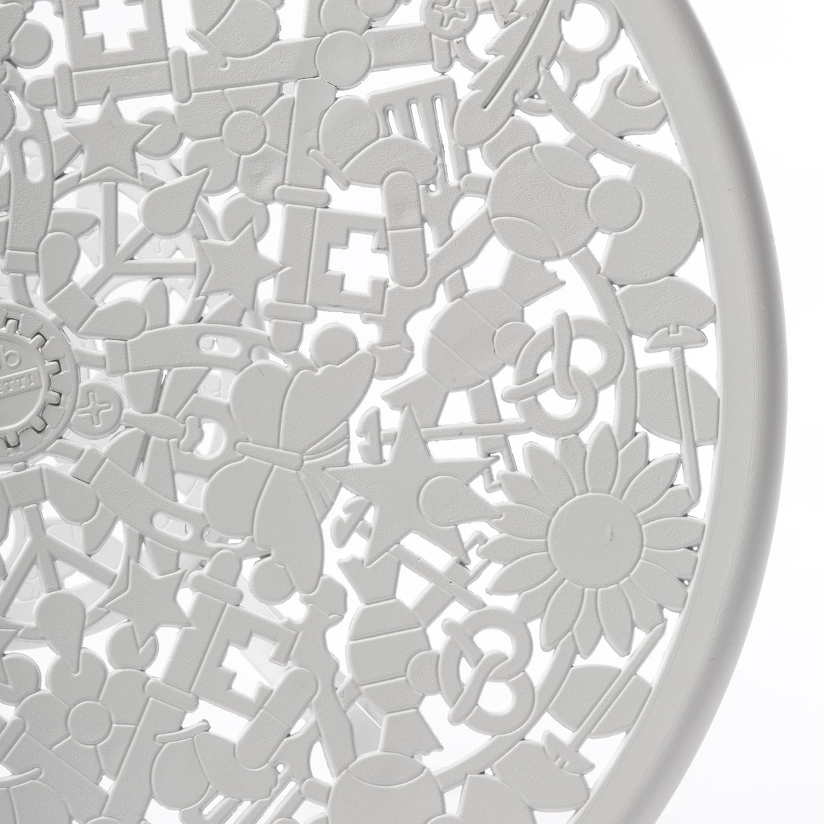Industry Collection ALUMINIUM TABLE - WHITE ø Cm.70 h.74 by DEKOR - product image 3 for Resin Society
