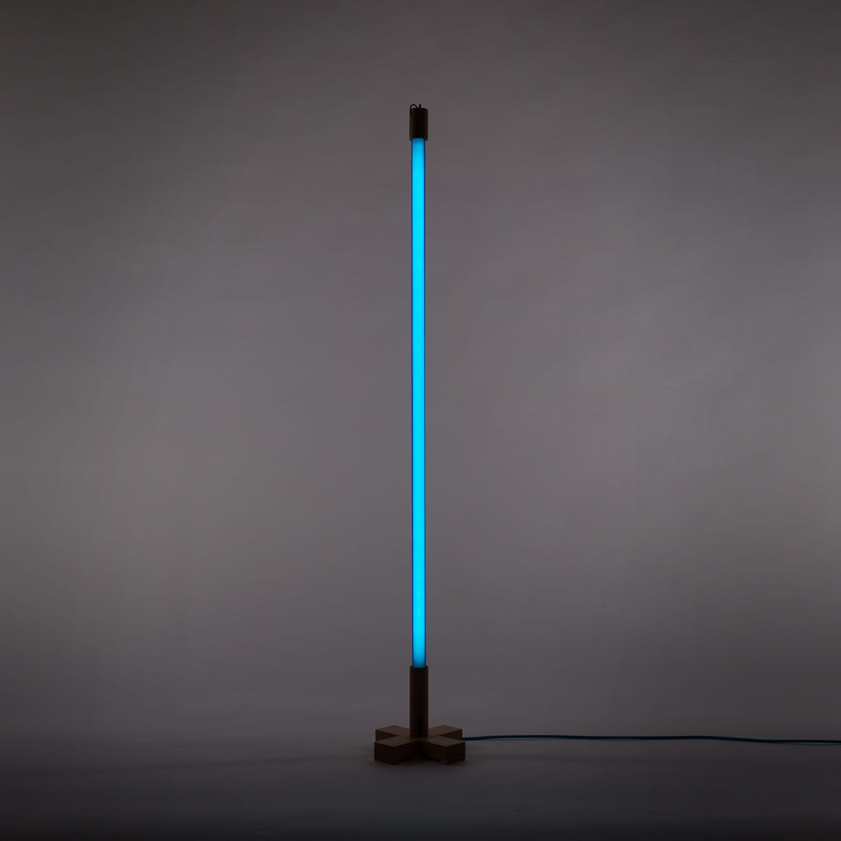 Linea LED Blue detail image - Resin Society