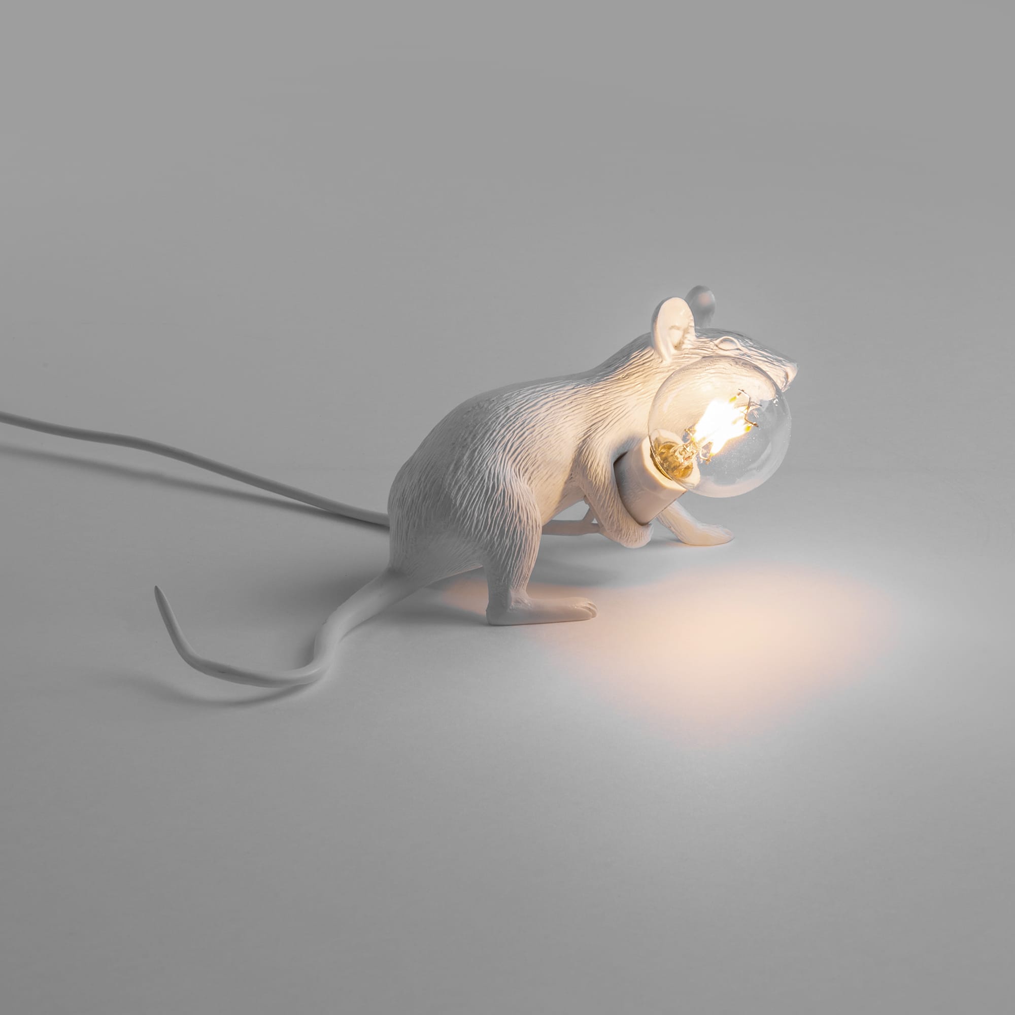 Mouse Lamp Lyie Down detail image - Resin Society