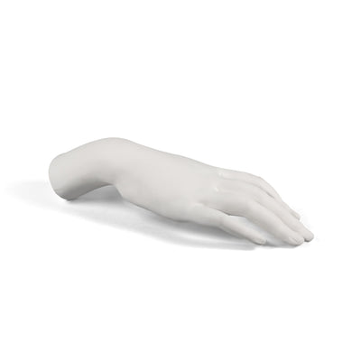 Memorabilia Mvsevm Female Hand detail image - Resin Society