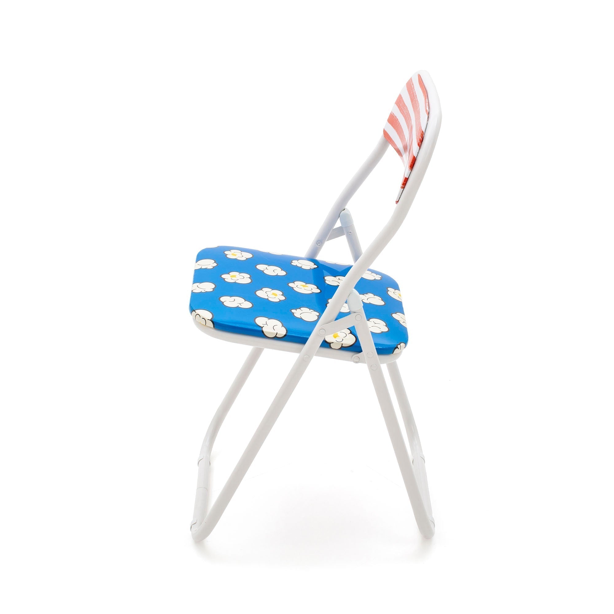 Folding Chair Pop Corn detail image - Resin Society