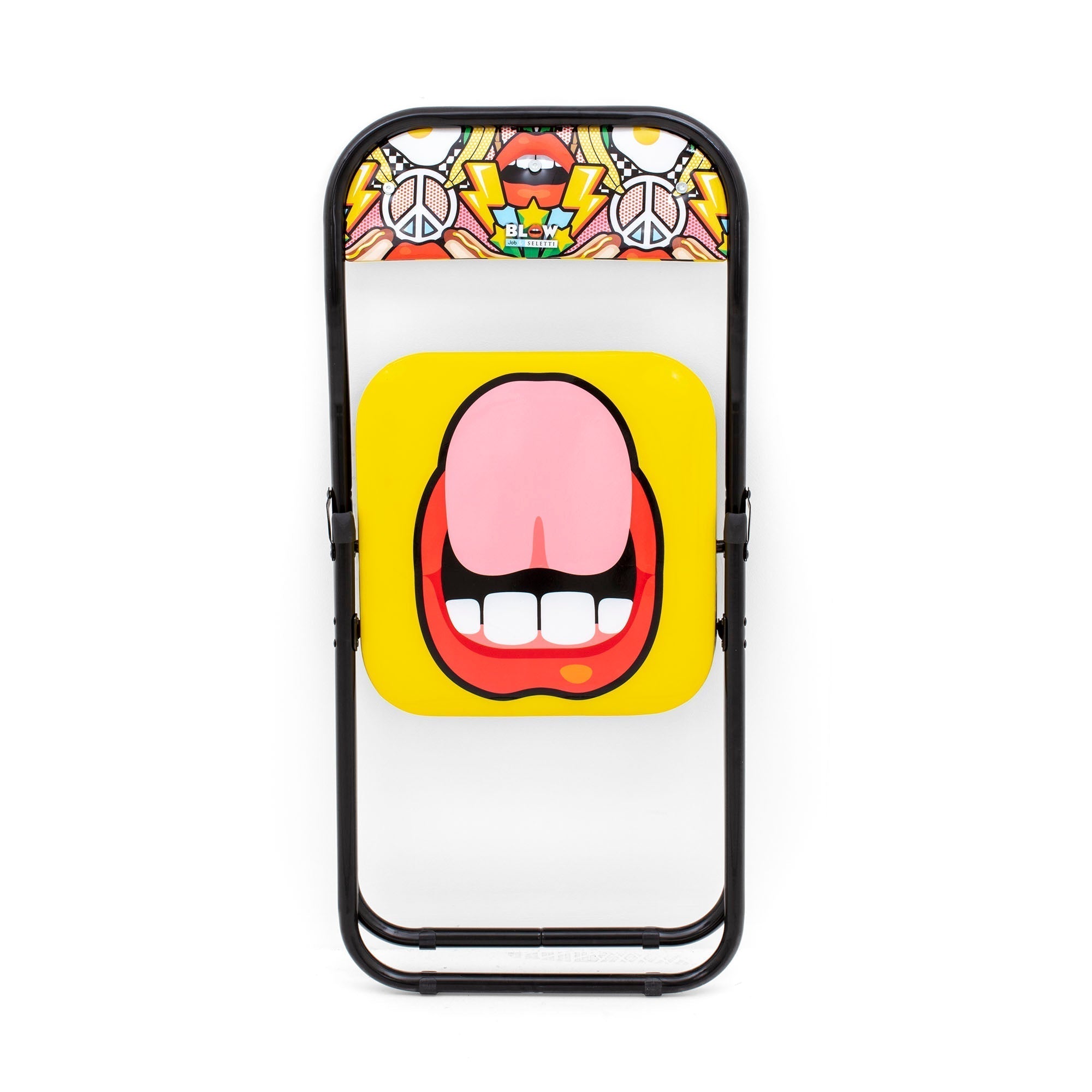 Folding Chair Tongue detail image - Resin Society