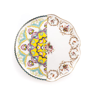 Hybrid Cake Stand Leandra detail image - Resin Society