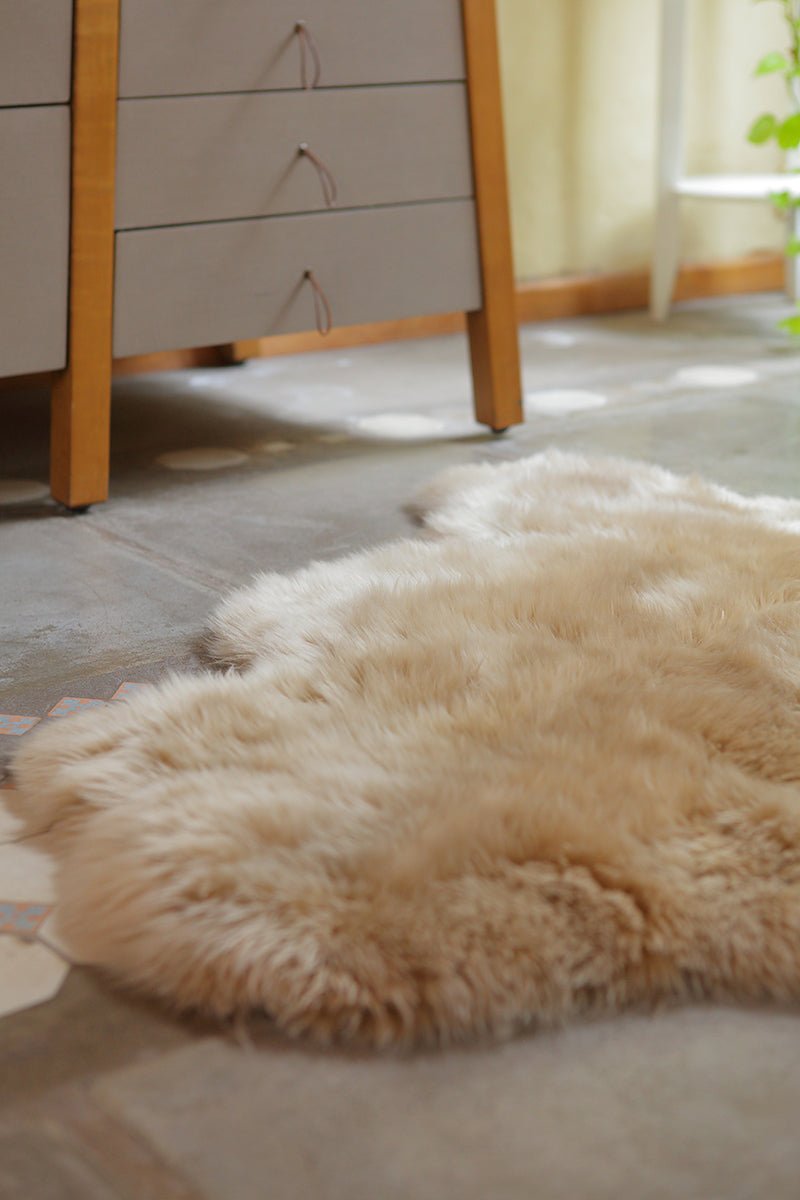 Single Fur Rug by Homelosophy