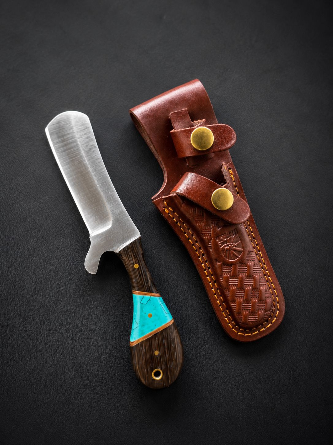 Titan "Malachite Range" Bull Cowboy Cutter with sheepfoot blade and engraved Western leather sheath