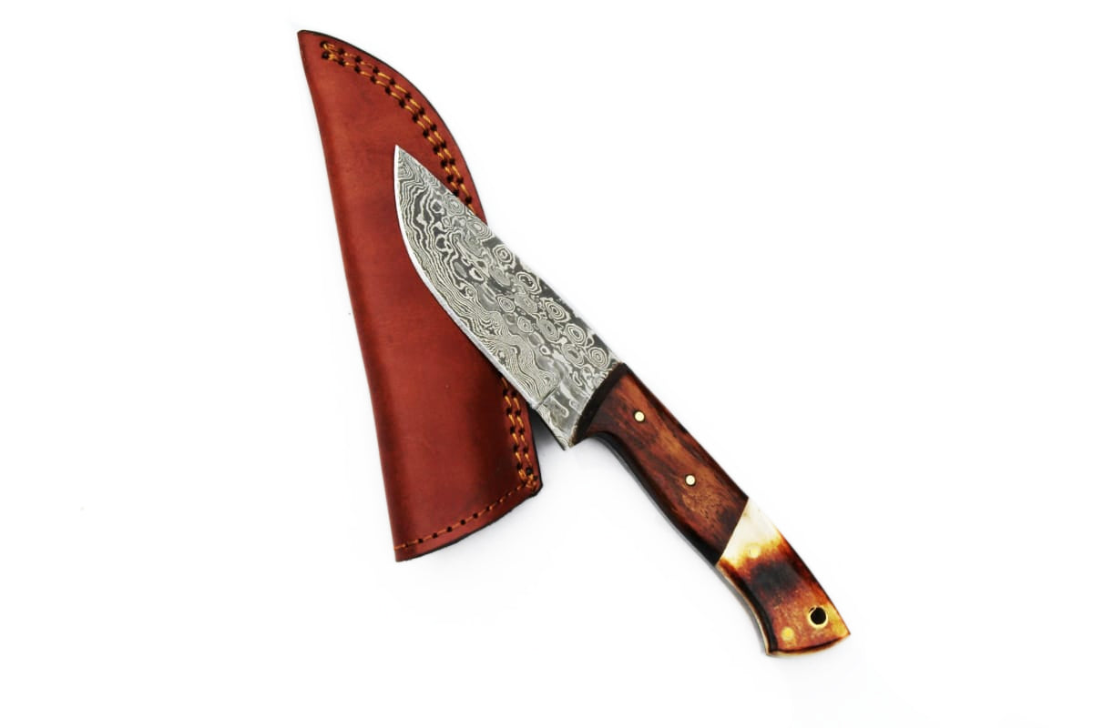 Damascus Steel Hunting EDC knife TD-700 showing knife blade and handle on neutral background