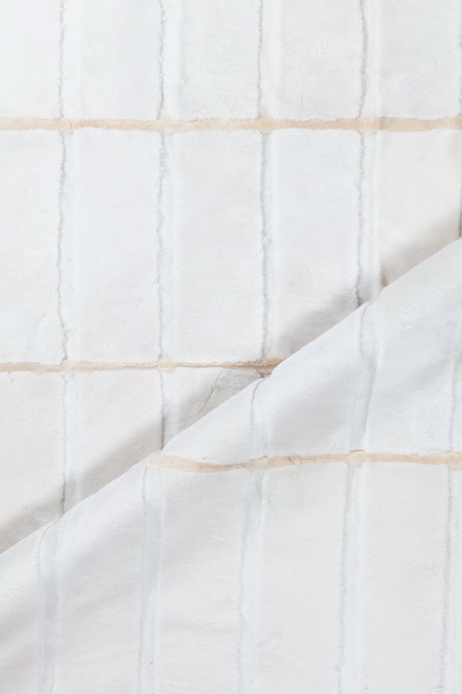 Whisper - Mercerized Shearling Rug by Homelosophy