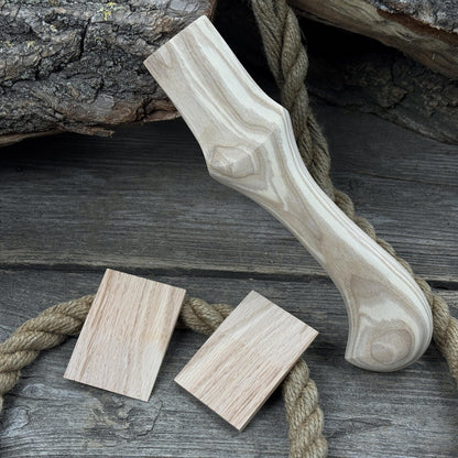 Ash wood handle for adze or axe, 23 cm long, with two red oak wedges
