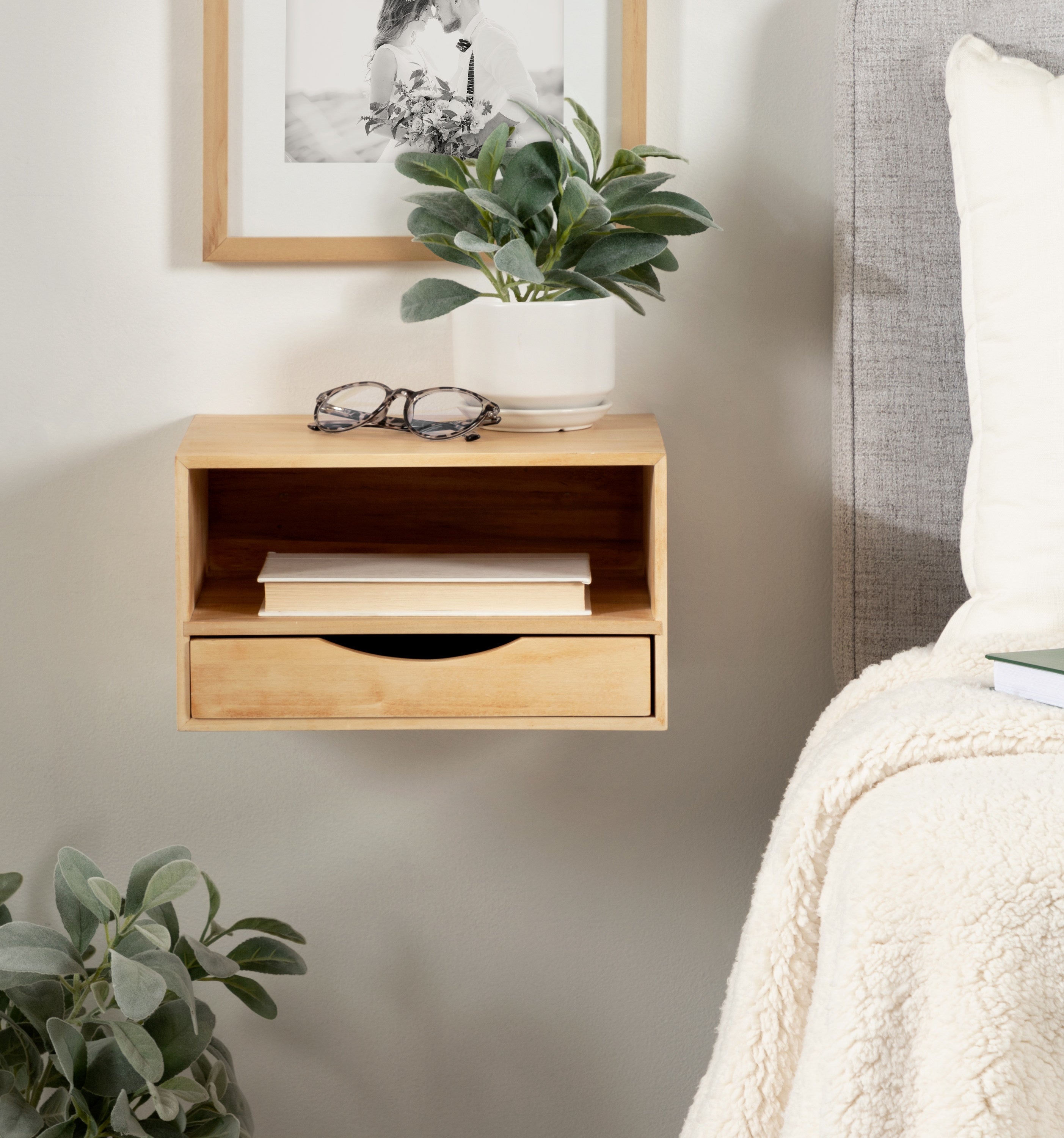 Hutton Floating Wall Shelf with Drawer by kateandlaurel - product image 4 for Resin Society