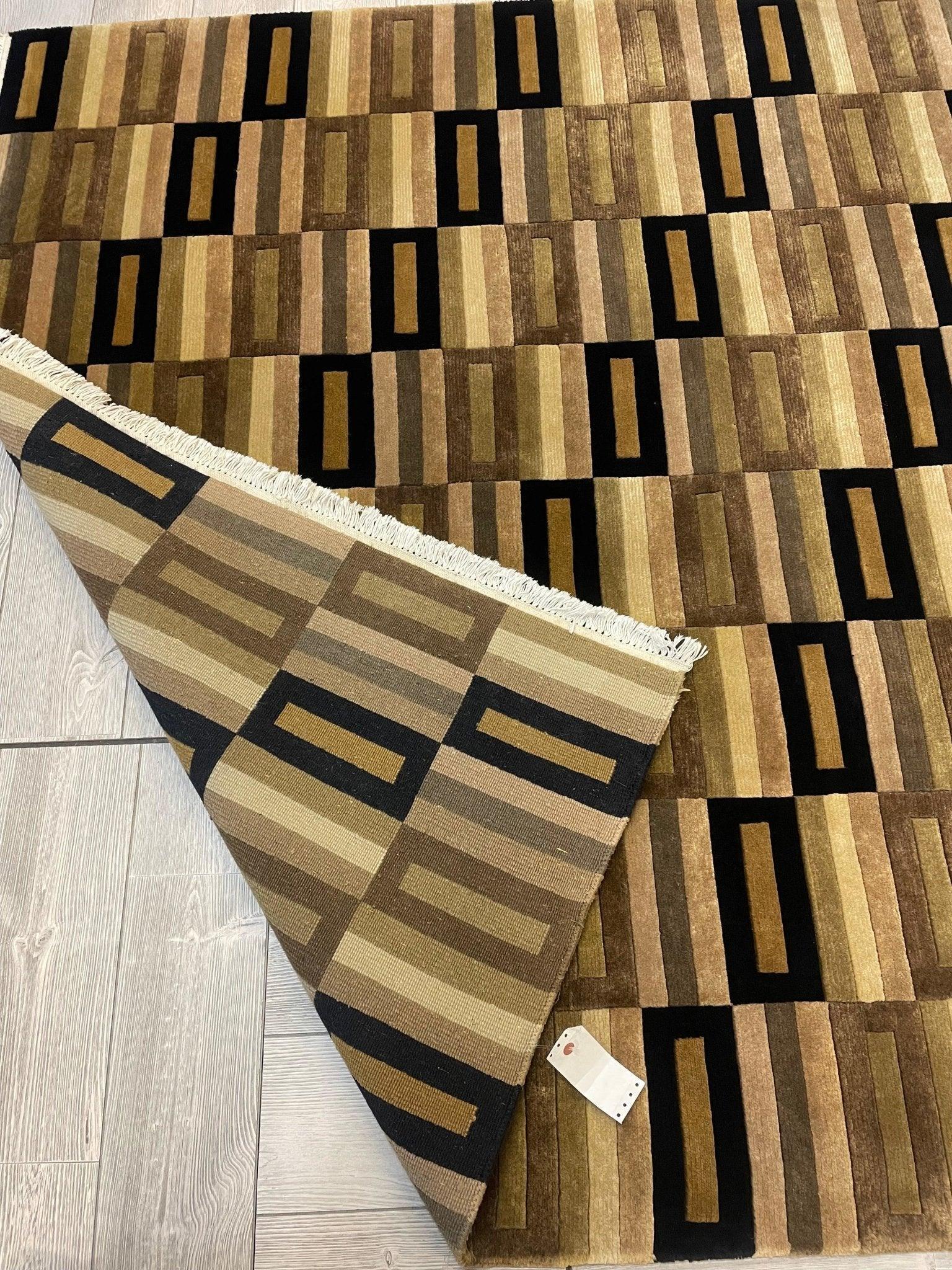 Beautifull Hand Knotted Nepali Geometric Area Rug 6x9 Ft by Rugistan - product image 5 for Resin Society