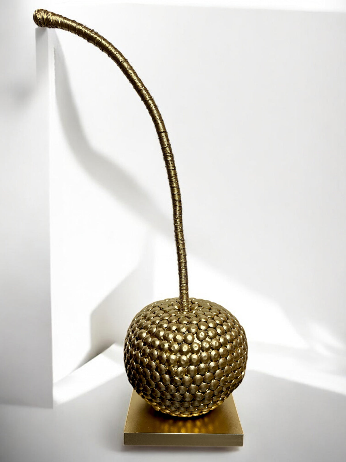 CEREZA GOLD INTERVENIDA (UNIQUE PIECE) by DEKOR - product image 2 for Resin Society
